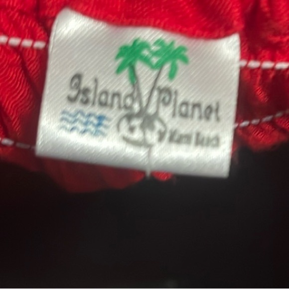 Island Planet Red Beach Coverup - Picture 7 of 11